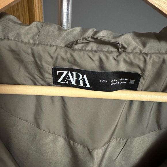 NWOT ZARA LADIES L OVERSIZED LONG PUFFER COAT WITH HOOD IN SOFT KHAKI - Picture 3 of 11